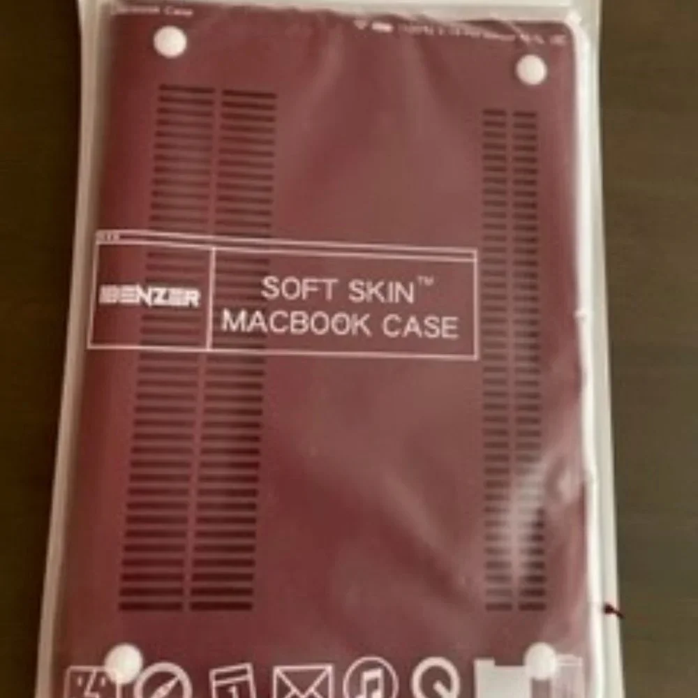 BENZER SOFT SKIN MAC BOOKCASE - RED
